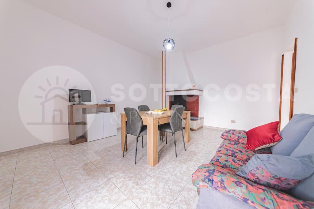 Lucy'S Flat - Melendugno Apartment ภายนอก รูปภาพ