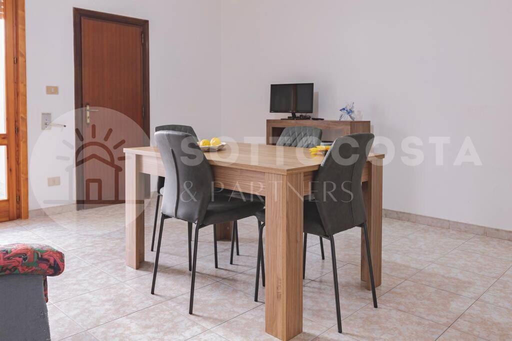 Lucy'S Flat - Melendugno Apartment ภายนอก รูปภาพ