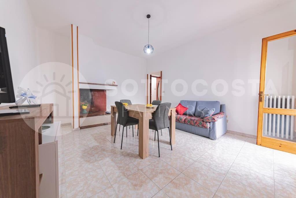Lucy'S Flat - Melendugno Apartment ภายนอก รูปภาพ