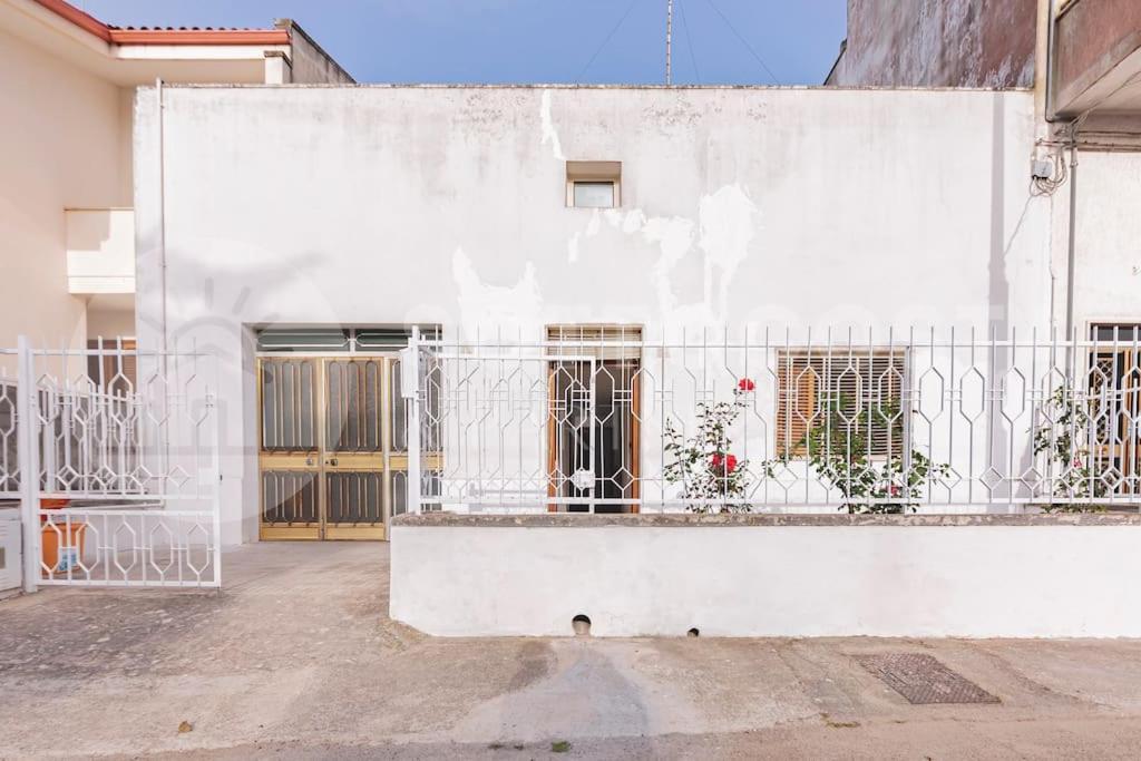 Lucy'S Flat - Melendugno Apartment ภายนอก รูปภาพ