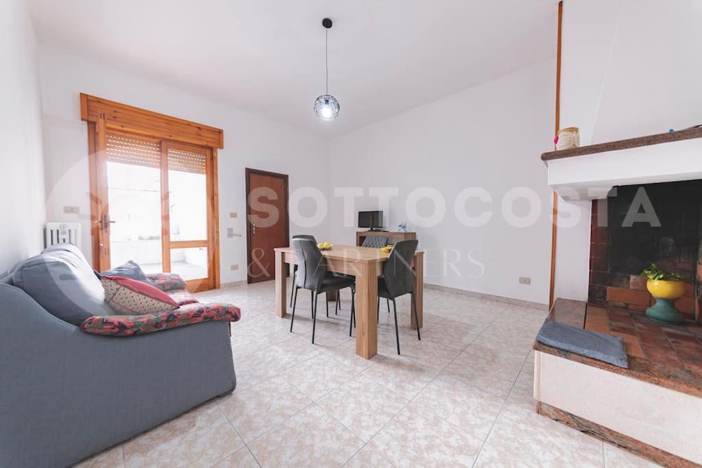 Lucy'S Flat - Melendugno Apartment ภายนอก รูปภาพ